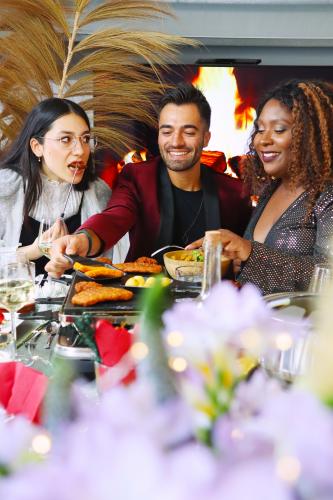 Dubbel-Diervriendelijk kerstdiner van Plant Based Dennis en Trai Vegan.